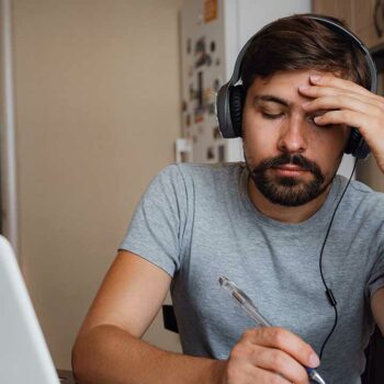 Cómo manejar las expectativas de tus estudiantes de informática en teleformación