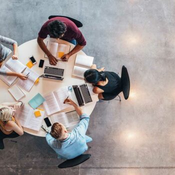 Cómo ofrecer tutorías de informática en teleformación a grupos grandes de estudiantes