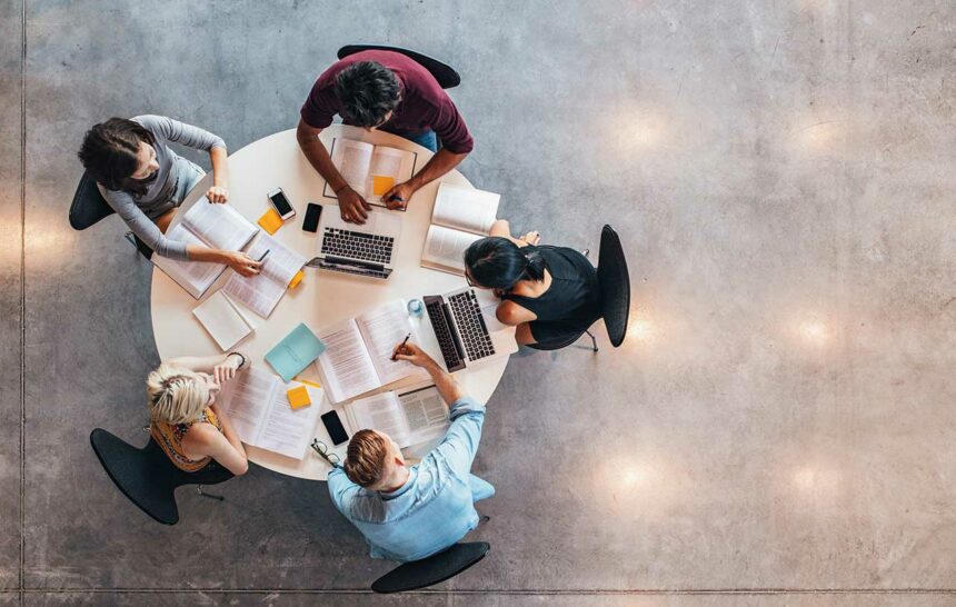 Cómo ofrecer tutorías de informática en teleformación a grupos grandes de estudiantes